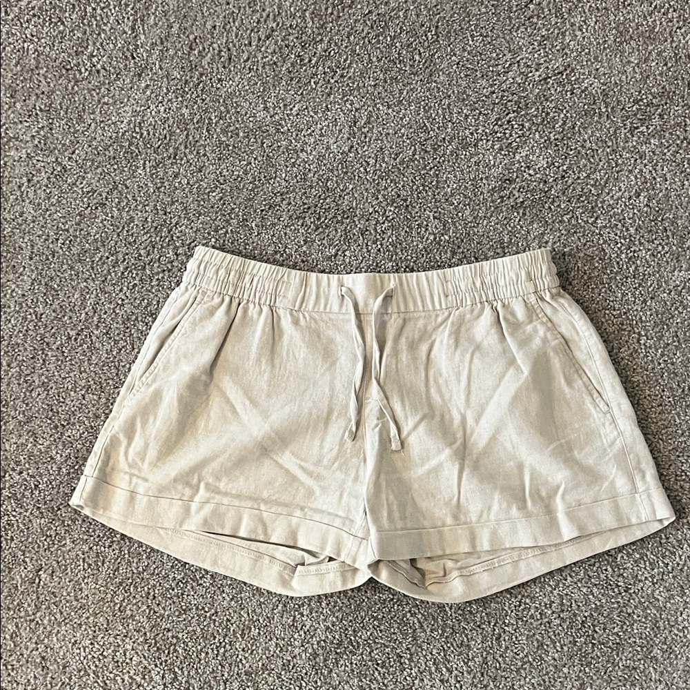 Women’s Old Navy Cream Drawstring Lounge Shorts